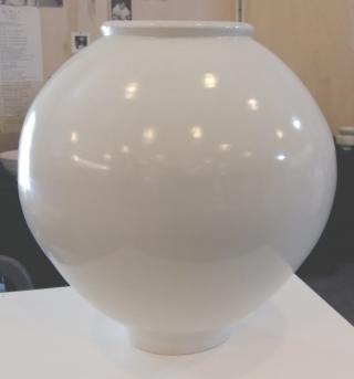 백자대호(白瓷大壺)