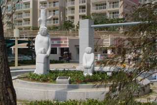 공공조형물(아파트 설치사례) 코오롱 하늘채-엄마와 아기3