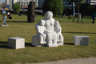 공공조형물 성남 탄천야외조각전-휴식(화강석)