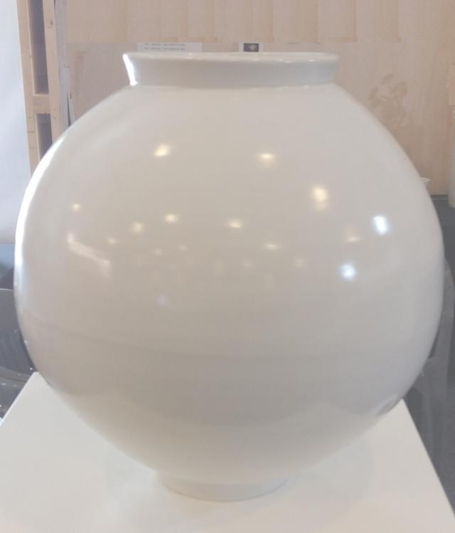 백자대호(白瓷大壺)